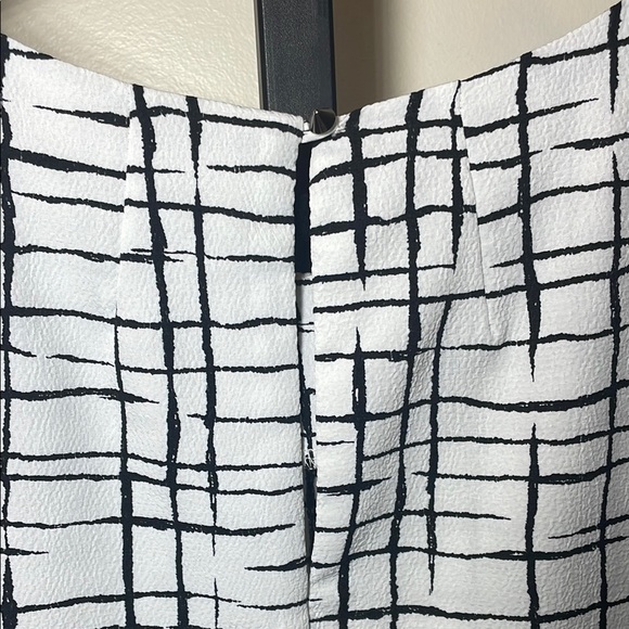 41 Hawthorn Monochrome Checkered Tank Top - Picture 4 of 6